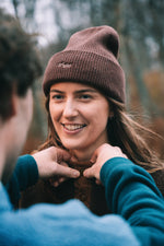 CHESTNUT KNITTED BEANIE